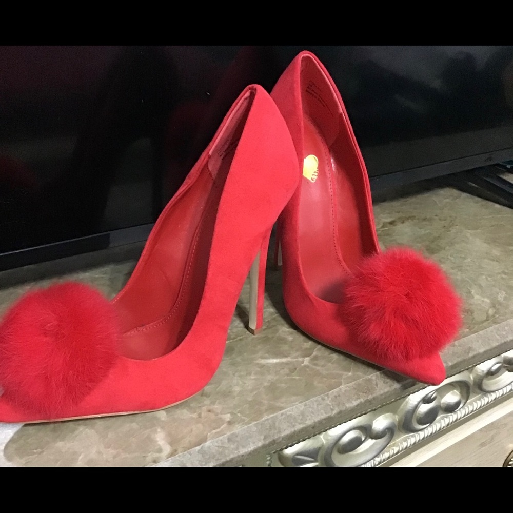 BRAND NEW - Pom Pom Stilettos
